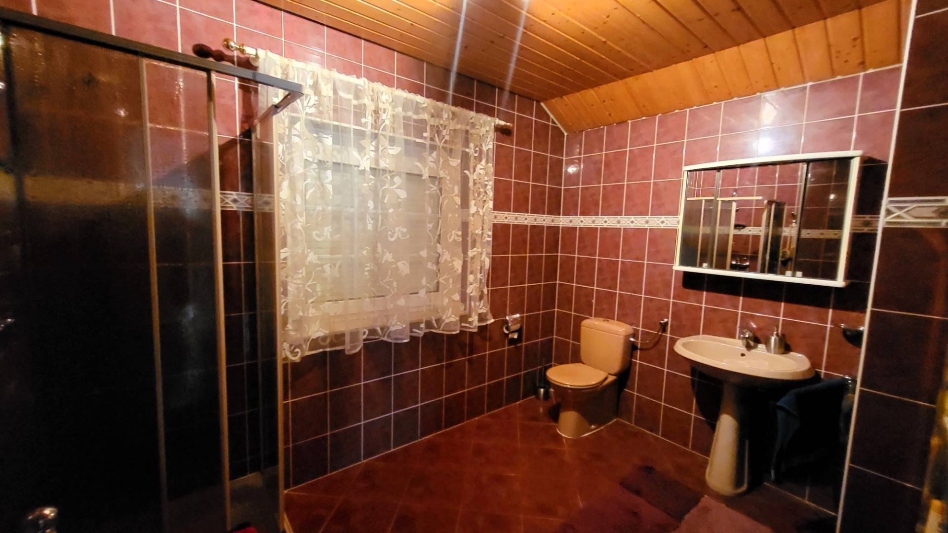 Gepflegtes Einfamilienhaus mit 4 Zimmern in ruhiger Lage in Dunasziget