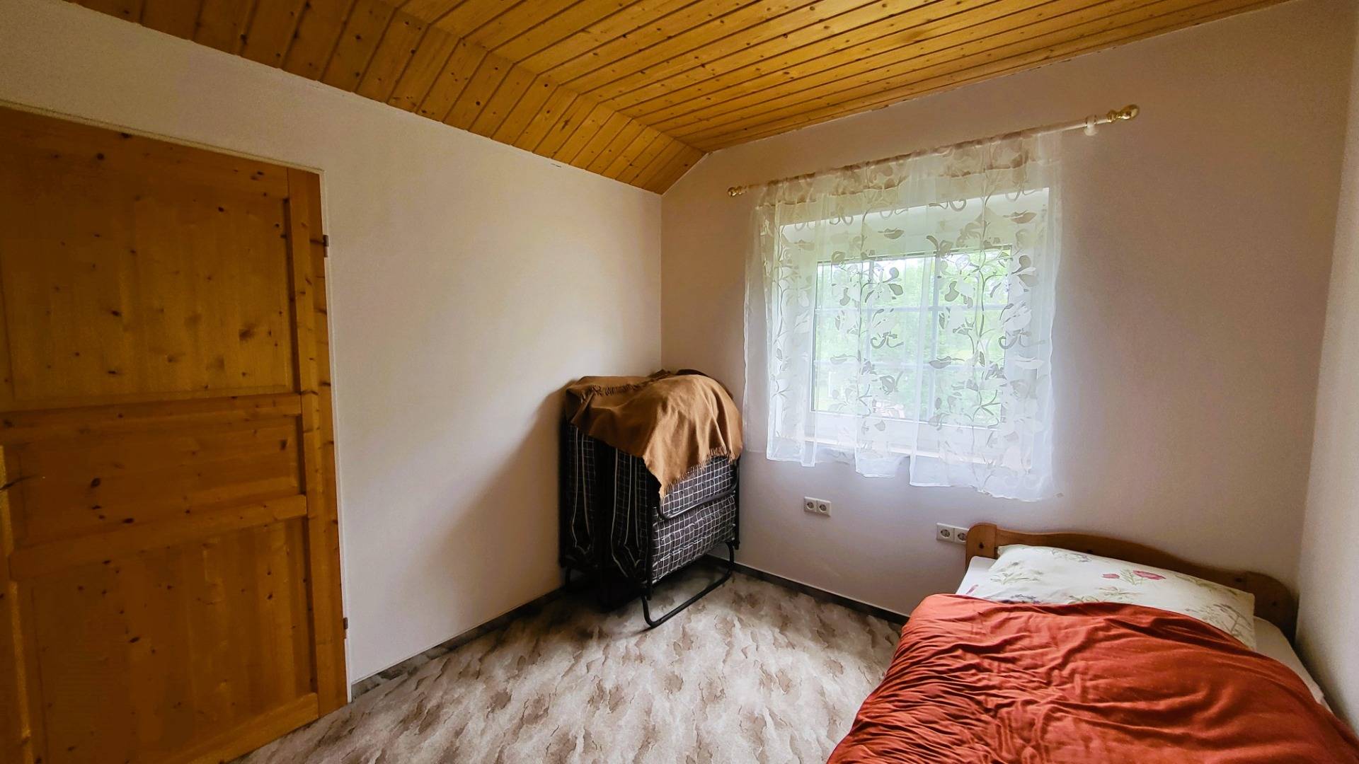 Gepflegtes Einfamilienhaus mit 4 Zimmern in ruhiger Lage in Dunasziget