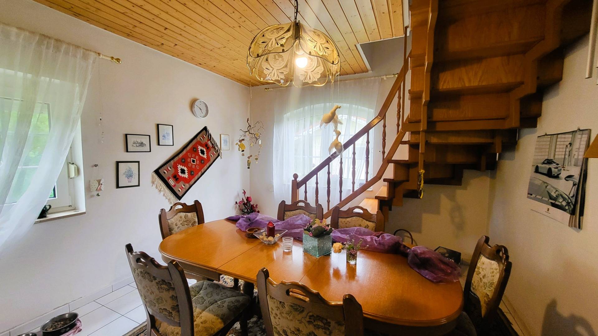 Gepflegtes Einfamilienhaus mit 4 Zimmern in ruhiger Lage in Dunasziget