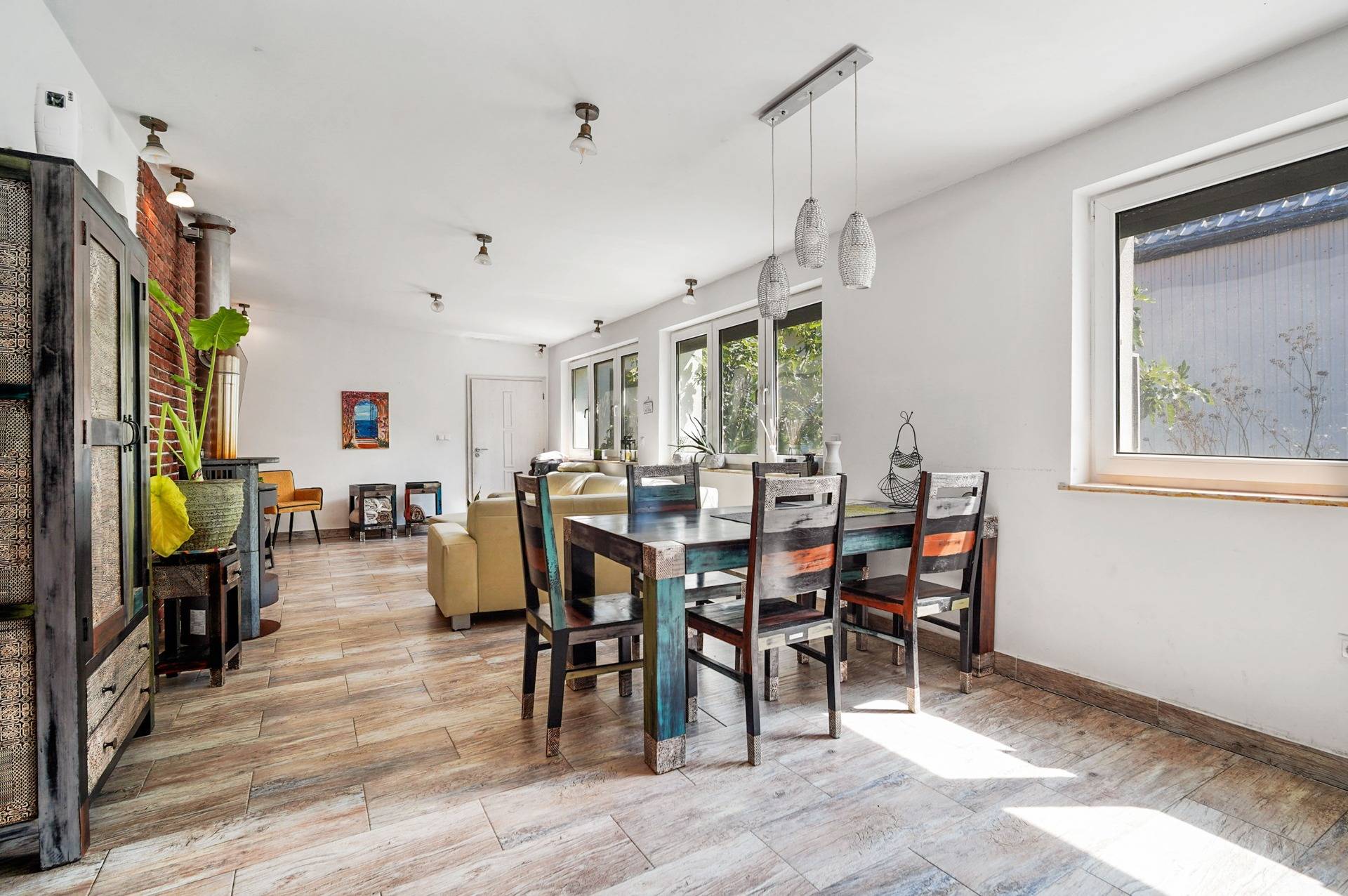 Geräumiges Einfamilienhaus in Pama