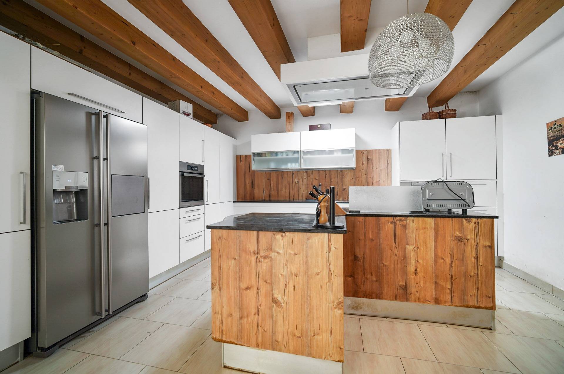 Geräumiges Einfamilienhaus in Pama