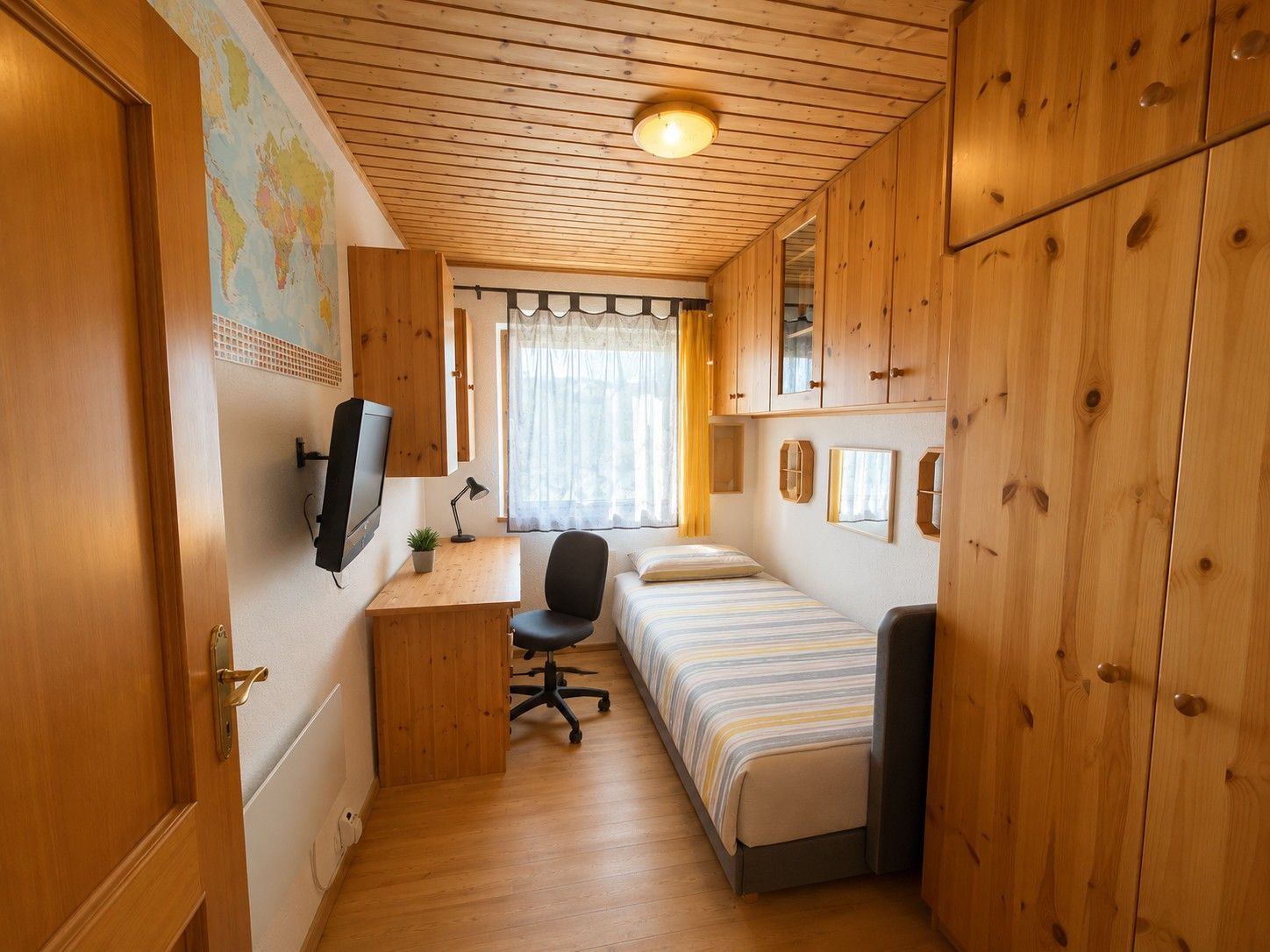 Superädifikat: 3-Zimmer Haus am See in Berg